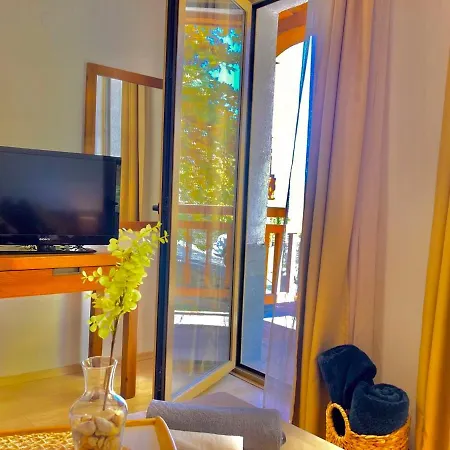 St. John Hill * Μπάνσκο