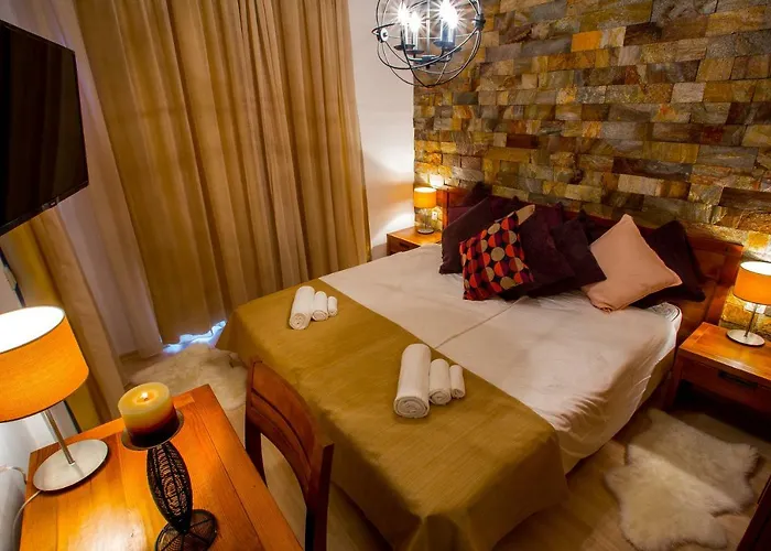 St. John Hill Apartment *