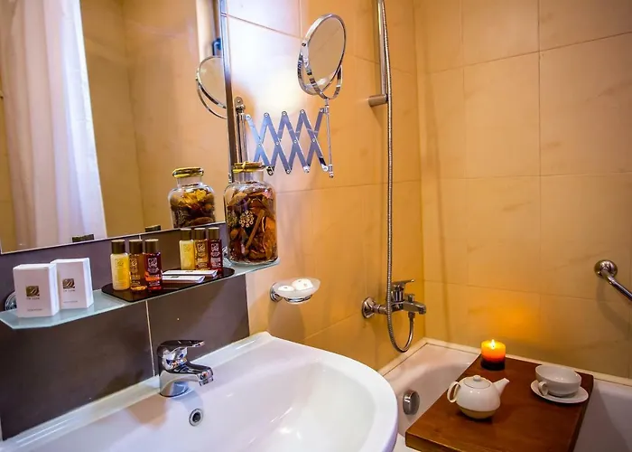 St. John Hill Apartment *