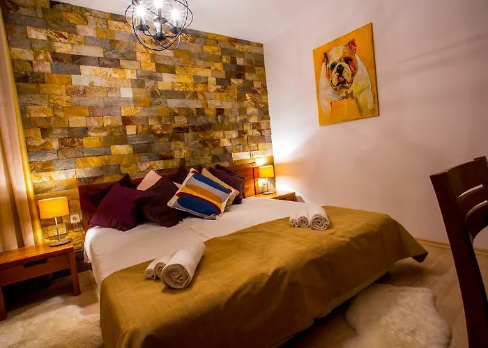 St. John Hill Apartment