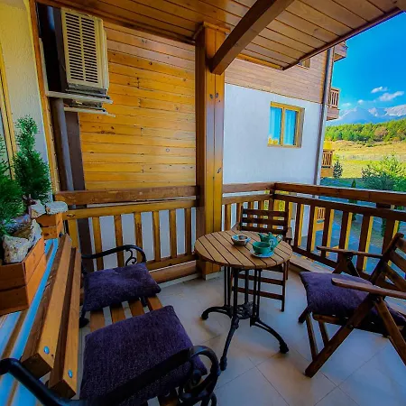 St. John Hill Apartman